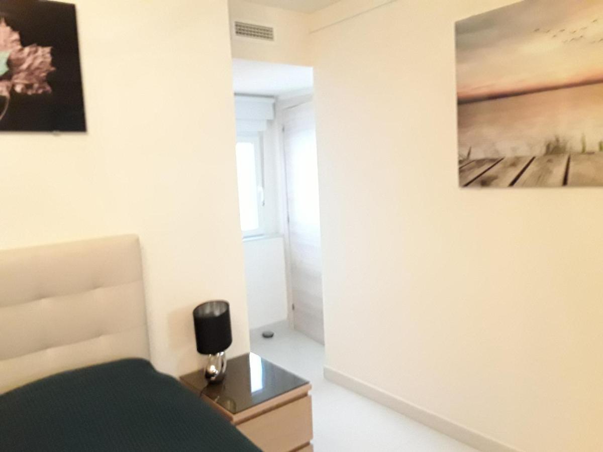 马尔韦利亚Front Port Line Sleeps 6公寓 外观 照片