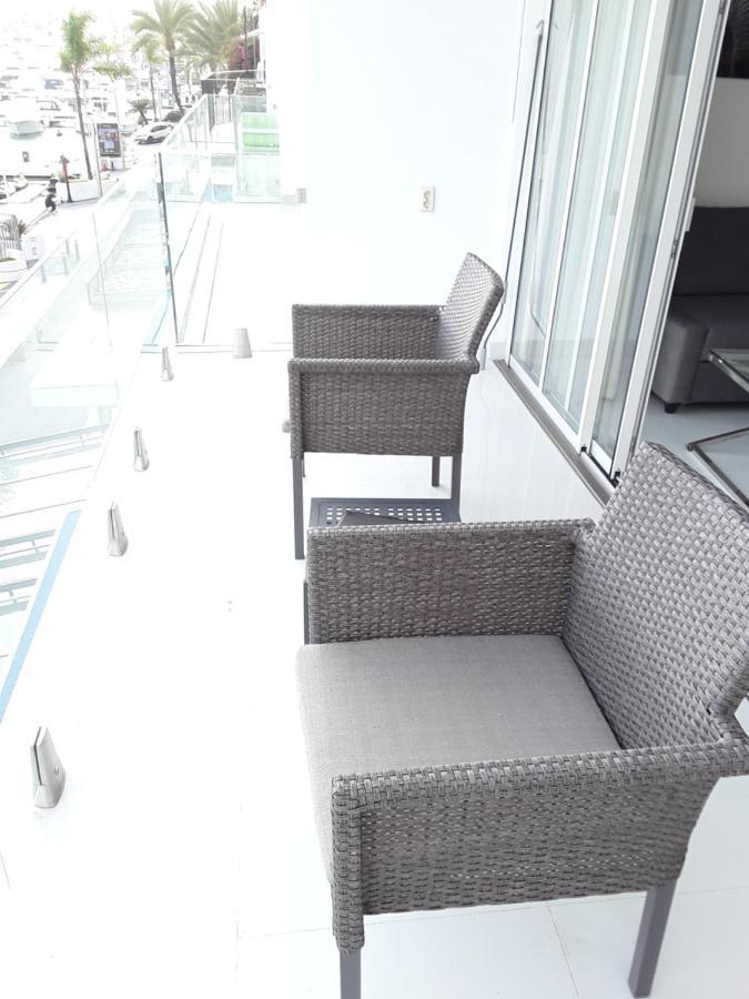 马尔韦利亚Front Port Line Sleeps 6公寓 外观 照片